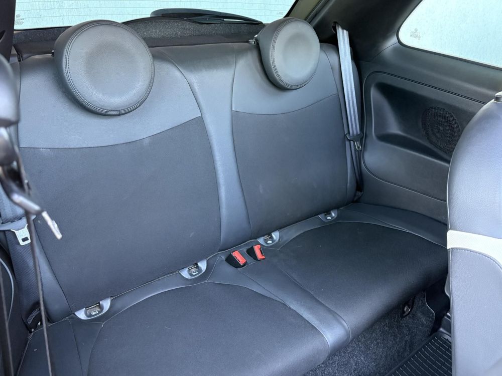 FIAT 500 1.2 8V Lounge Dualogic M.o.-i. Klíma Tempomat Bluetooth 42e km! Military green Edition!