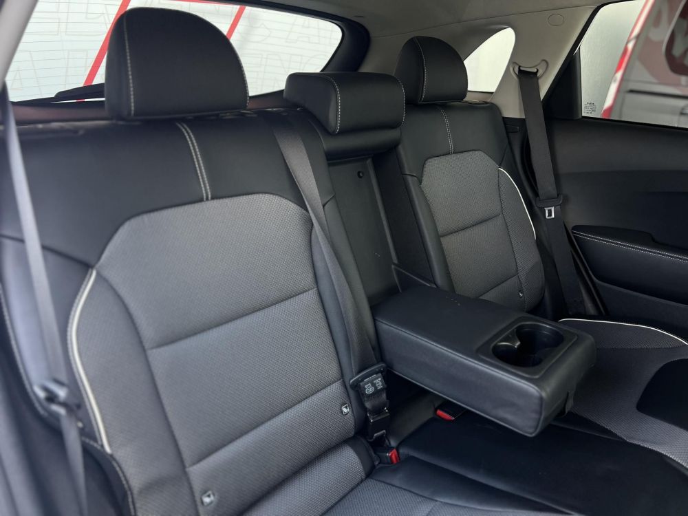 KIA NIRO e-Niro 39kWh Silver 73e km. távtartó. sávtartó. ülésfűtés. félbőr. CARPLAY!