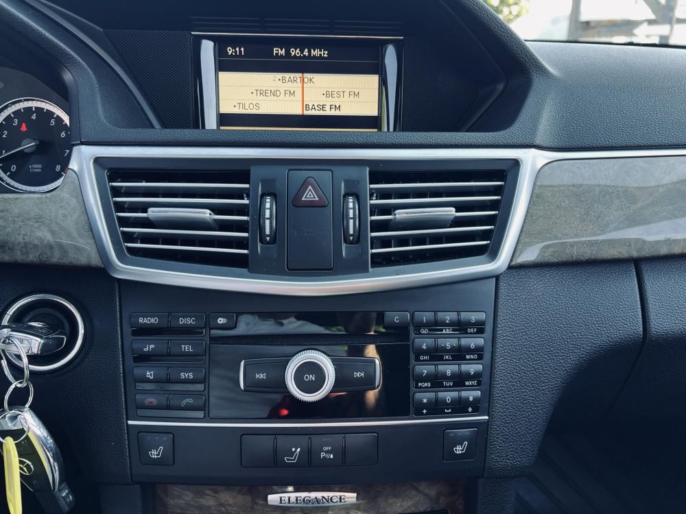 MERCEDES-BENZ E 200 CGI BlueEFFICIENCY Elegance (Automata) Gyári fényezés. Dokumentált előélet. Garantált 149e km!