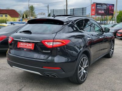 MASERATI LEVANTE 3.0 D V6 (Automata) LED Panorámatető Harman/Kardon Memória Ülésfűtés/hűtés 360kamera