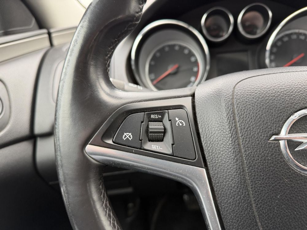 OPEL INSIGNIA 1.4 T Active Start Stop Magyarországi Tempomat Digitklíma PDC Téli-nyári kerék!