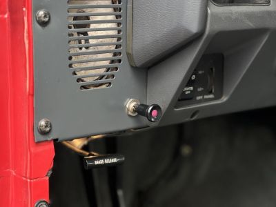 JEEP WRANGLER Hard Top 2.5 Nagyon szép karosszéria. európai kivitel. karbantartott