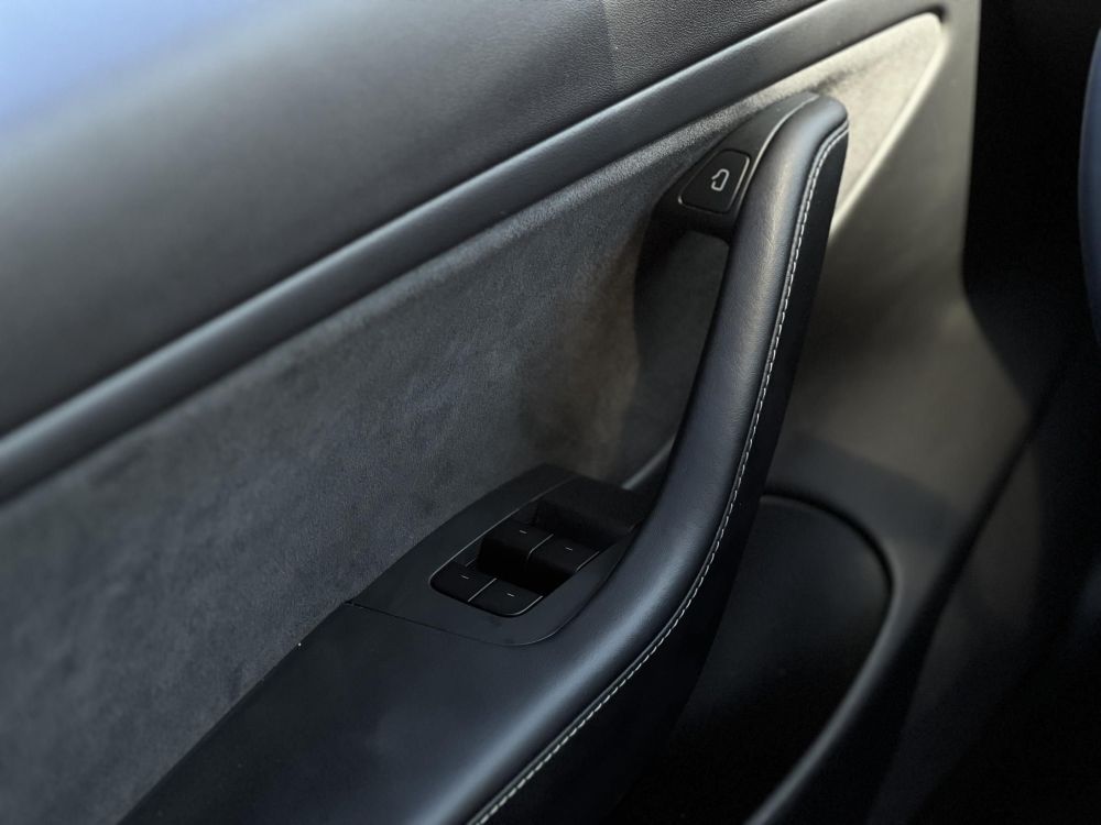 TESLA MODEL 3 Performance AWD (Automata) 87e km. mátrix LED. hőszivattyú. garanciális. téli-nyári kerék szett!