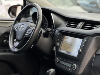 TOYOTA AVENSIS Touring Sports 2.0 Executive CVT Magyarországi. Gyári fényezés. Végig vezetett szervizkönyv!