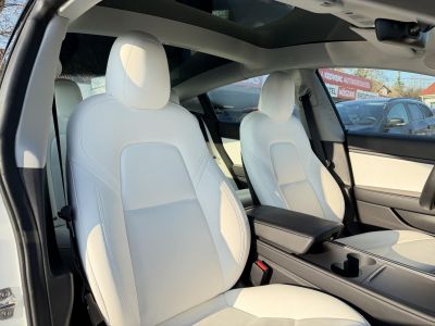 TESLA MODEL 3 Long Range AWD (Automata) FSD. FEHÉR BELSŐ. Perf BOOST. garanciális. hőszivattyú. vonóhorog!