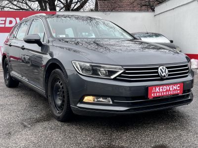 VOLKSWAGEN PASSAT Variant 2.0 TDI BMT Highline DSG Vaj belső. panorámatető. kamera. vezérlés kicserélve