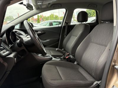 OPEL ASTRA J 1.4 T Selection M.o.-i. Klíma Tempomat Bluetooth