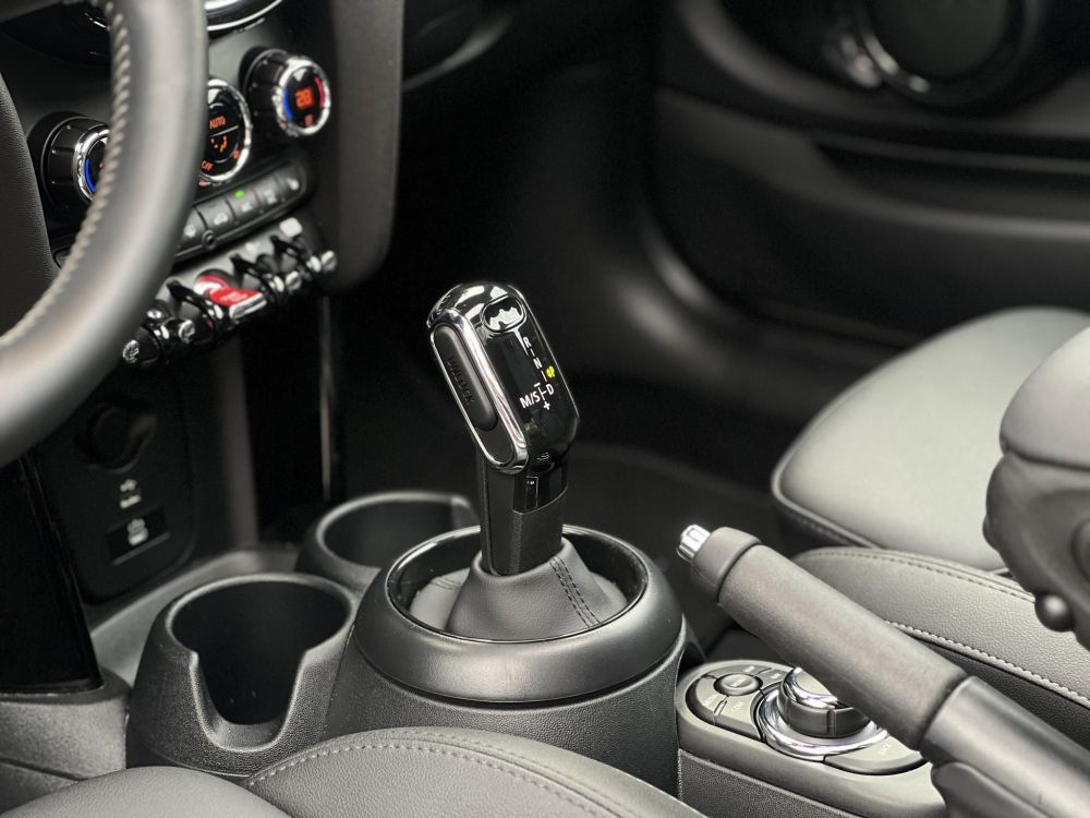 MINI MINI 1.5 Cooper DKG 31e km. panoráma tető. CarPlay
