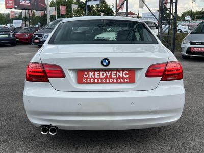 BMW 325i 3000-es. 6 HENGERES!