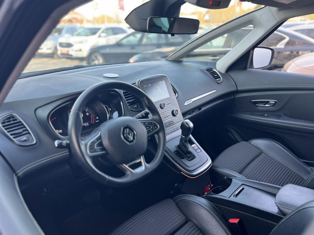 RENAULT GRAND SCENIC Scénic 1.7 Blue dCi Intens EDC (7 személyes ) Carplay. Tolatókamera. tempomat
