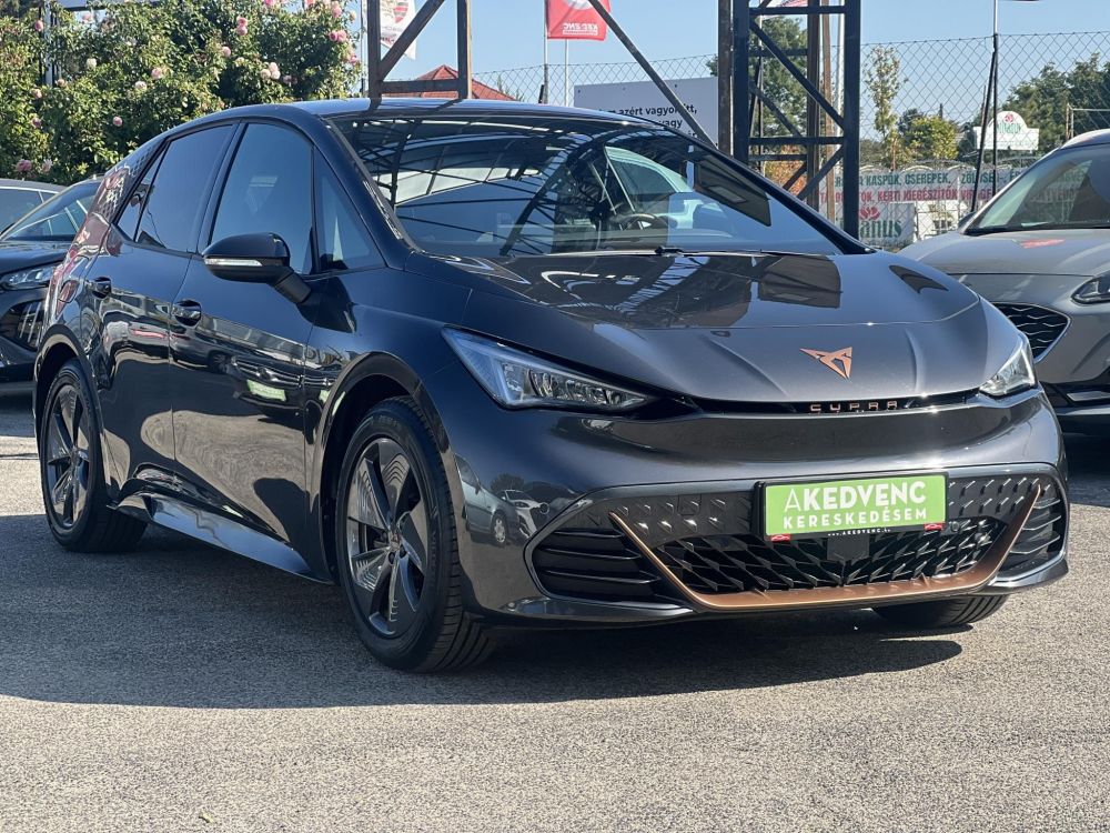 CUPRA BORN 58 kWh 64e km. 400 km hatótáv. ülésfűtés. CARPLAY!