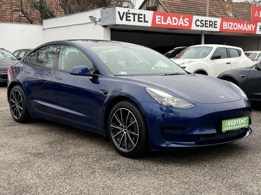TESLA MODEL 3 RWD (Automata) 34e km. 2030-ig garancia