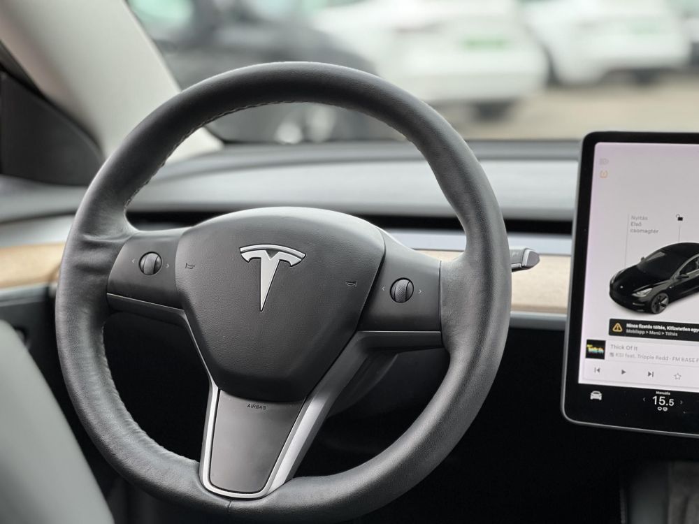 TESLA MODEL 3 Long Range AWD (Automata) 63e km. mátrix LED. hőszivattyú. garanciális. kitűnő állapot!