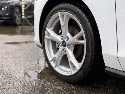 FORD FOCUS 1.0 EcoBoost Titanium Style 19e km. ÁFÁS ÁR! LED Carplay Ülésfűtés Kormányfűtés Táblafelismerő