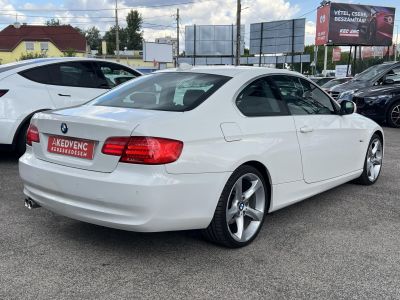 BMW 325i 3000-es. 6 HENGERES!