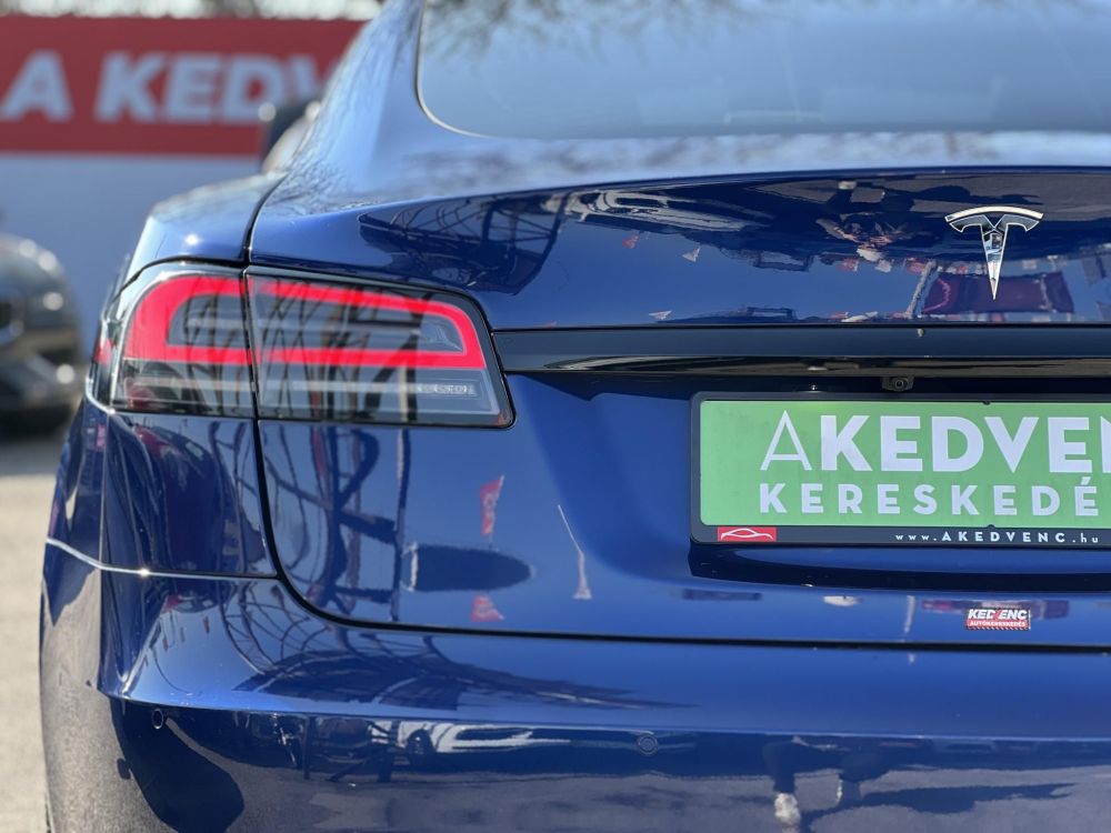 TESLA MODEL S Long Range AWD (Automata) Yoke kormány. Fehér belső. 21 felni. Garanciális