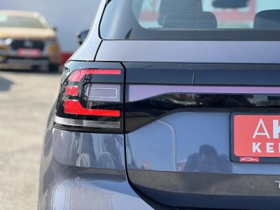 VOLKSWAGEN T-CROSS 1.0 TSI Life 24e km. M.o.-i. sérülésmentes. kifogástalan állapot. CARPLAY!