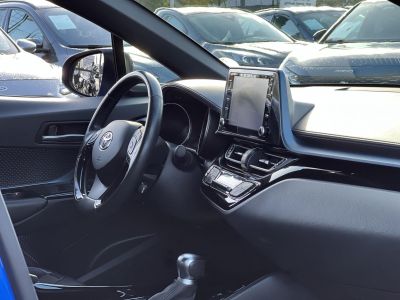 TOYOTA C-HR 2.0 Hybrid Selection e-CVT M.o.-i. LED fényszórók. kamera. keyless. sávtartó. ülés-kormányfűtés