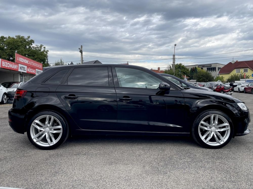 AUDI A3 Sportback 1.6 TDI Sport Friss vezérlés! Xenon Tempomat Navi Bluetooth Ülésfűtés
