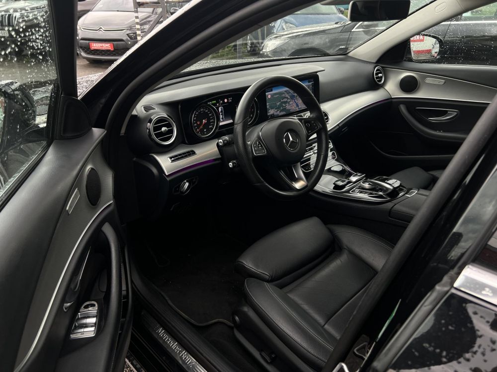 MERCEDES-BENZ E 350 e 9G-TRONIC 150e km. Bőr belső. kamera. frissen szervizelt
