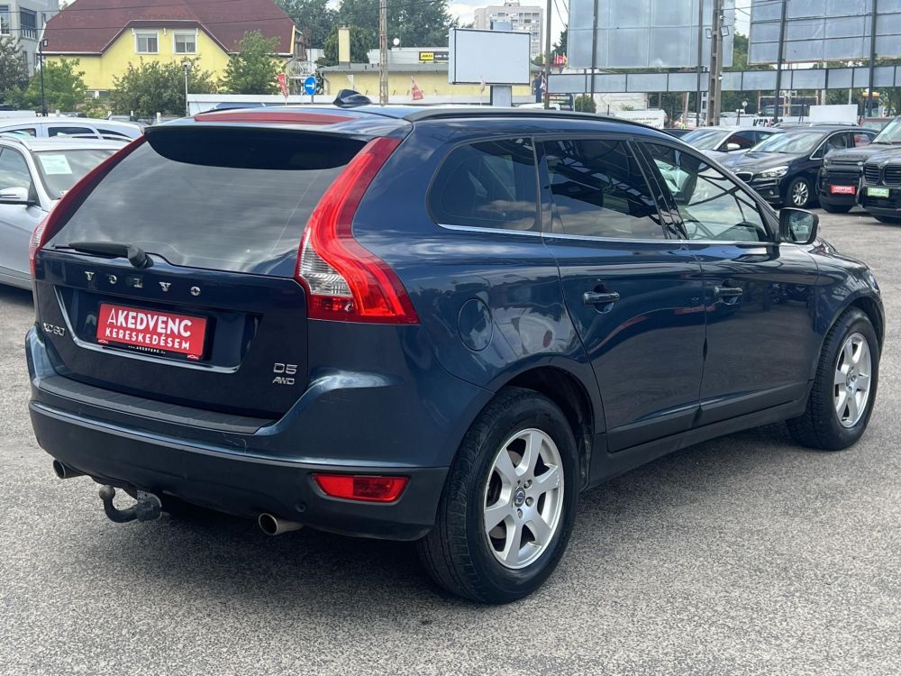 VOLVO XC60 2.4 D [D3] Kinetic Geartronic Klíma Tempomat világos bőr belső! LEGJOBB ÁRON!