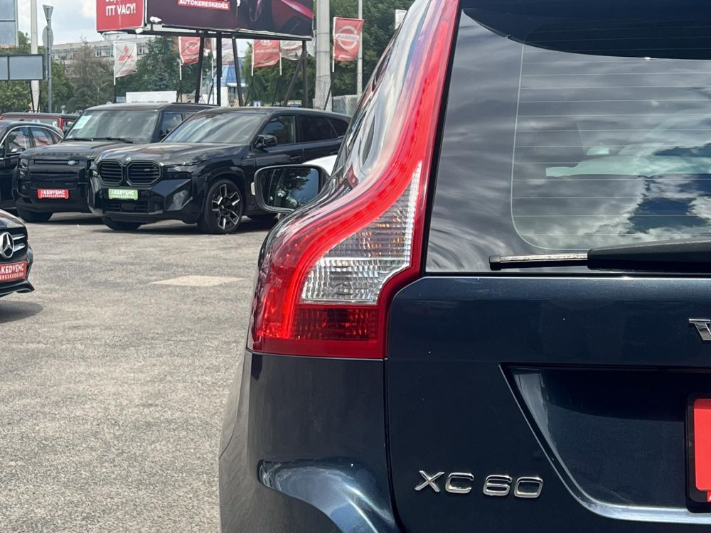 VOLVO XC60 2.4 D [D3] Kinetic Geartronic Klíma Tempomat világos bőr belső! LEGJOBB ÁRON!