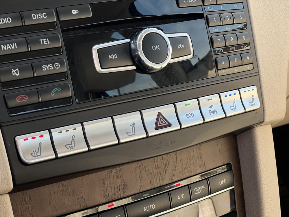 MERCEDES-BENZ E 250 CDI 4Matic Elegance (Automata) Magyarországi. világos belső. harman/kardon. magas felszereltség!