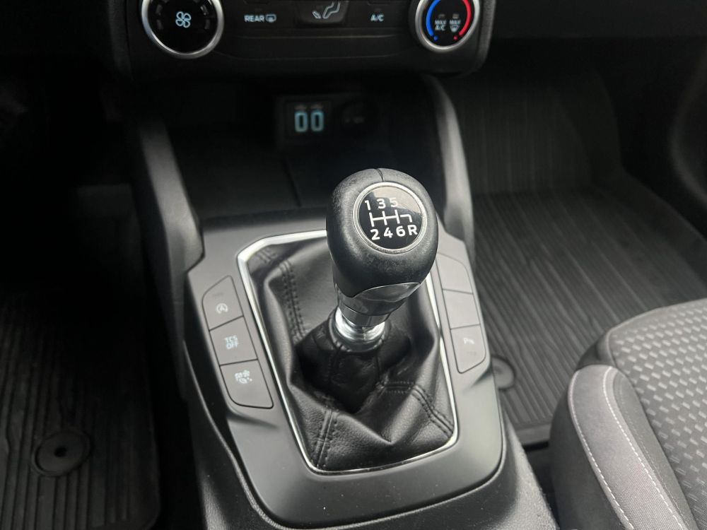 FORD FOCUS 1.0 EcoBoost Connected M.o.-i 1.tul. Márkaszervizelt! Carplay