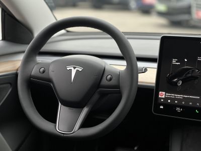 TESLA MODEL 3 RWD (Automata) 36e km. Ryzen. 19 sport felni. 2030-ig gyári garancia!