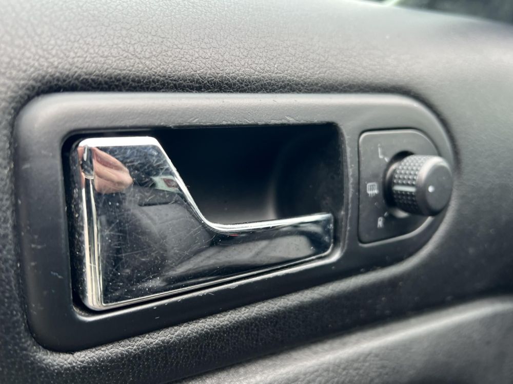 VOLKSWAGEN PASSAT 1.6 Comfortline Business