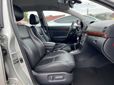 TOYOTA AVENSIS 2.0 Sol Executive (Automata) Tempomat Digitklíma Ülésfűtés Bőr Téli-nyári gumi!