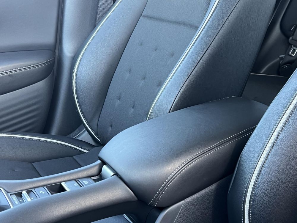 HONDA ZR-V 2.0 i-MMD Hybrid Sport eCVT 9e km. Gyári garancia. LED Wireless Carplay Navi Ülésfűtés