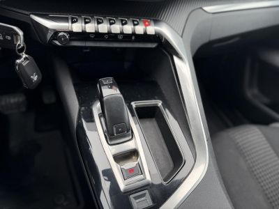 PEUGEOT 3008 1.6 BlueHDi Allure EAT6 Teljes szerviztörténet. Carplay. radar. tempomat. 8 gumi