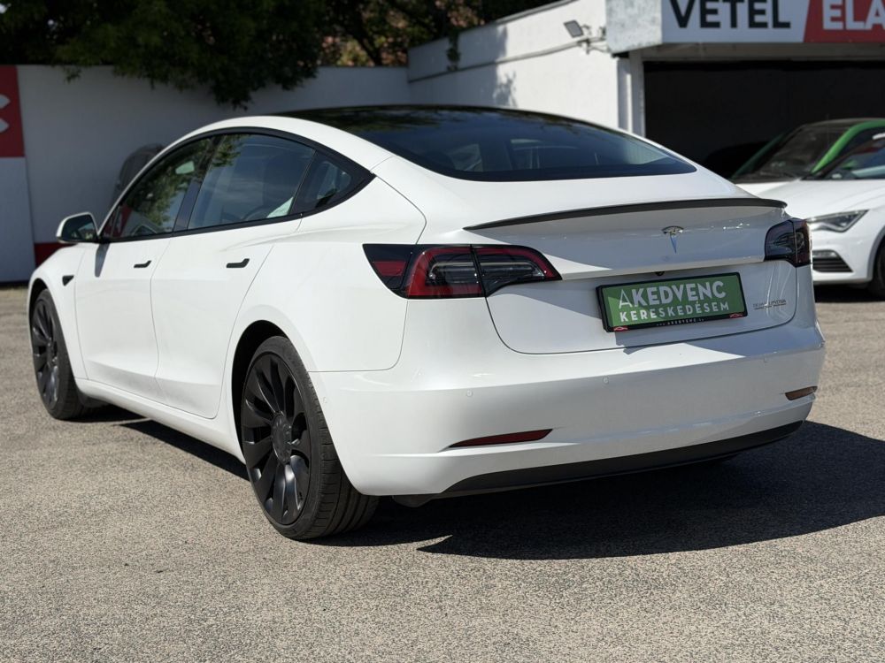 TESLA MODEL 3 Performance AWD (Automata) 68e km. FACELIFT. téli-nyári kerék. überturbine felni. mátrix LED. garanciális!