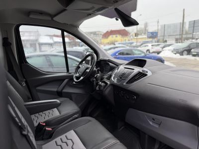 FORD TRANSIT Custom 2.2 TDCi 290 SWB Trend ST-line Klíma Bluetooth Tolatóradar Ülésfűtés Bőrbelső Vezérlés cserélve!