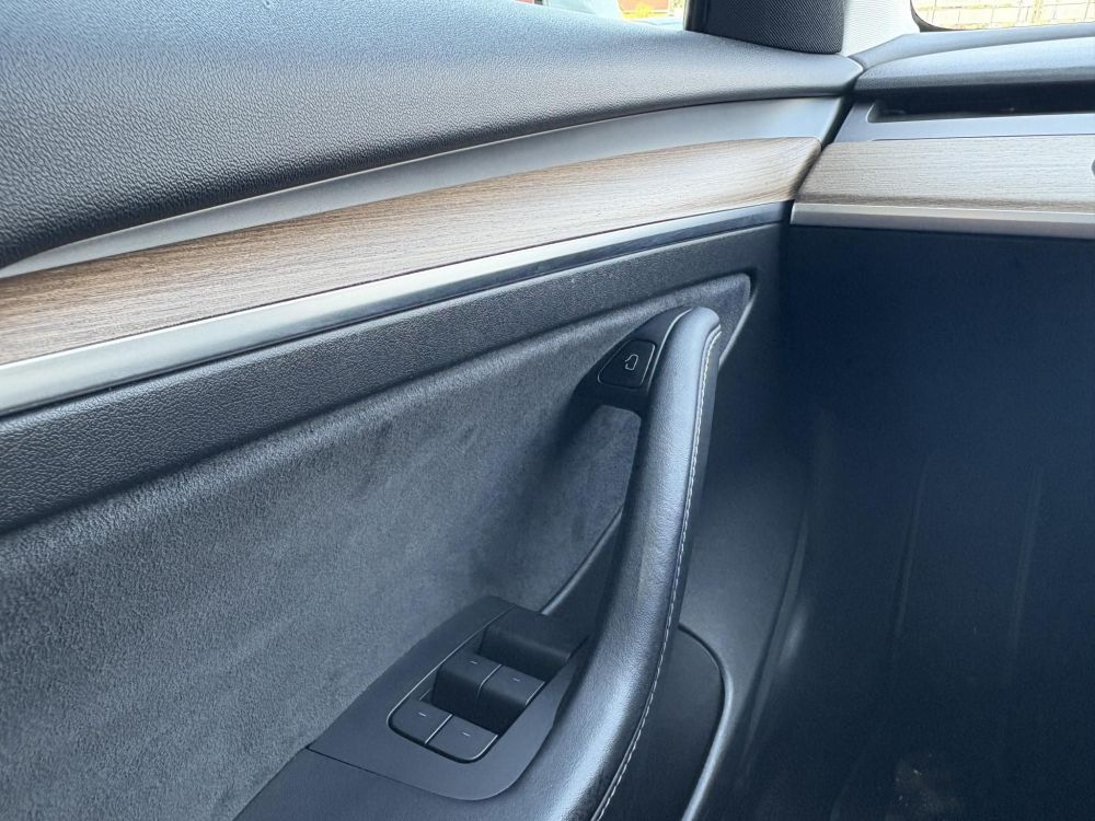 TESLA MODEL 3 Long Range AWD (Automata) 500km-es hatótáv. mátrix LED. garanciális. hőszívattyú. 4 évszakos gumik!