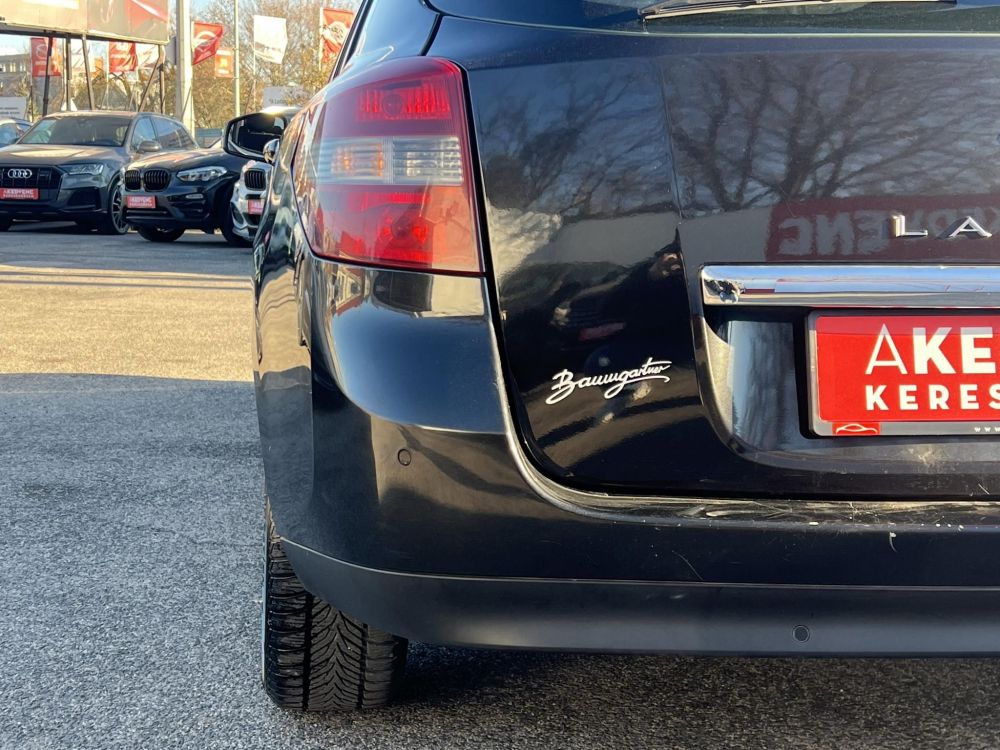 RENAULT LAGUNA 1.5 dCi Expression EDC Klíma Tempomat Bluetooth Végig szervízelt!