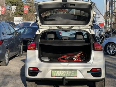 KIA NIRO e-Niro 64kWh Platinum 400+km hatótáv. Bőr. ülésszellőztetés. CARPLAY. stb