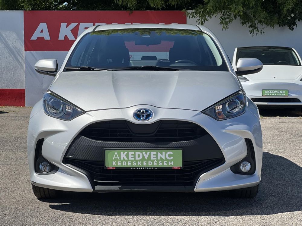 TOYOTA YARIS 1.5 Hybrid Comfort Tech e-CVT 103e km. táblafelismerő. ülésfűtés. kamera. digitklíma