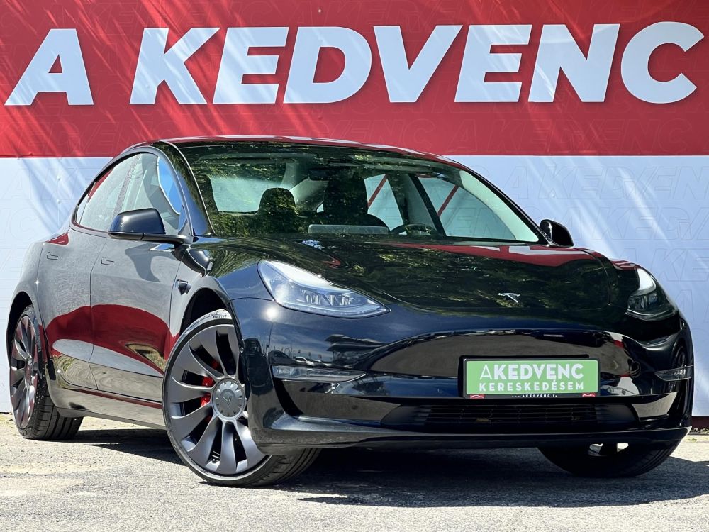 TESLA MODEL 3