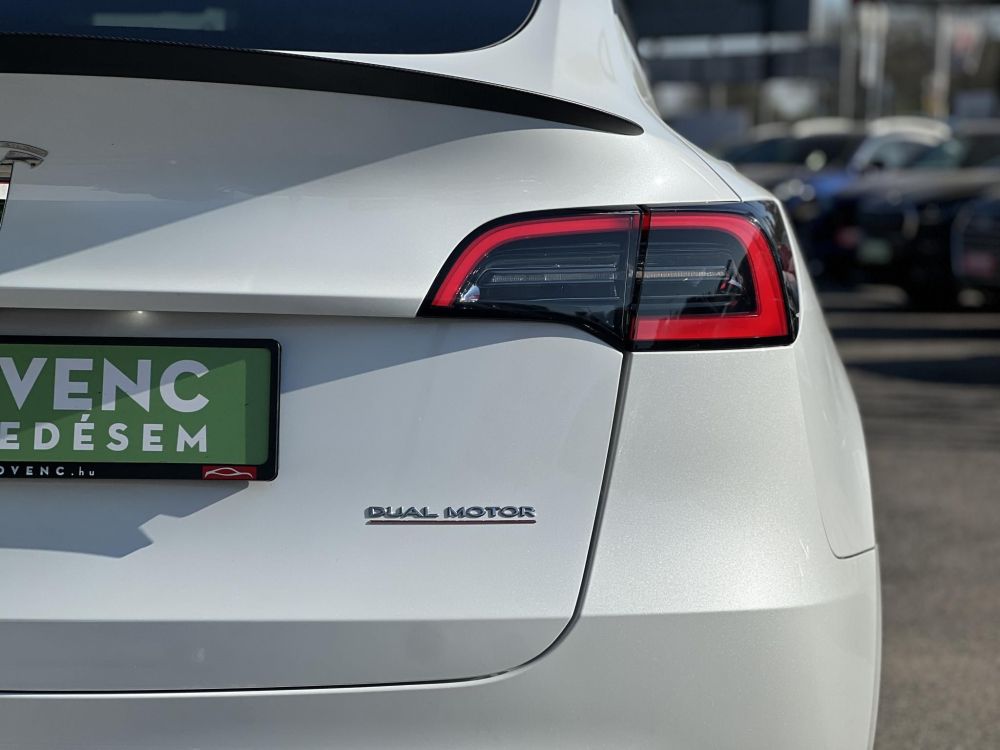TESLA MODEL Y Performance AWD (Automata) 57e km. EAP. AMD Ryzen. mátrix LED. hőszivattyú. 21-es Überturbine felnikkel