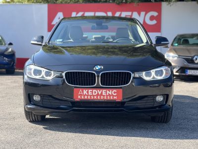 BMW 320d (Automata) M.o.-i. 1.tul. 113e km. márkaszervizelt előélet. téli-nyári kerék szett!