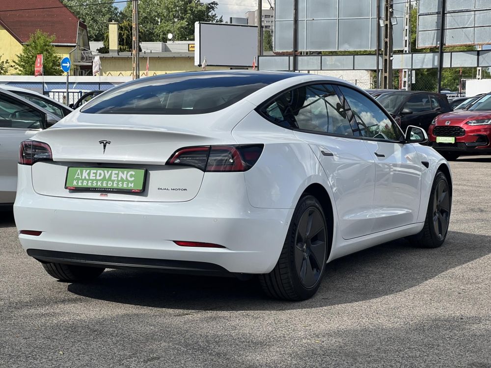 TESLA MODEL 3 Long Range AWD (Automata) 103e km. AMD Ryzen. mátrix LED. hőszivattyú. 2030-ig garanciális!