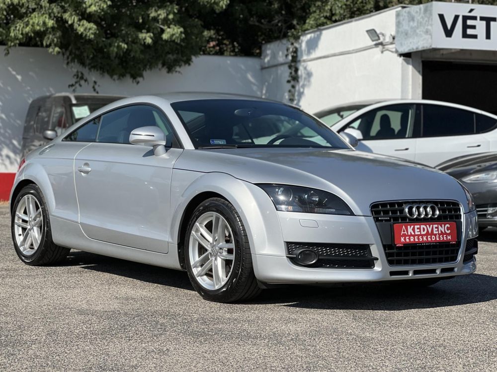 AUDI TT Coupe 2.0 TDI Quattro DPF Sérülésmentes Dokumentált előélet Carplay!
