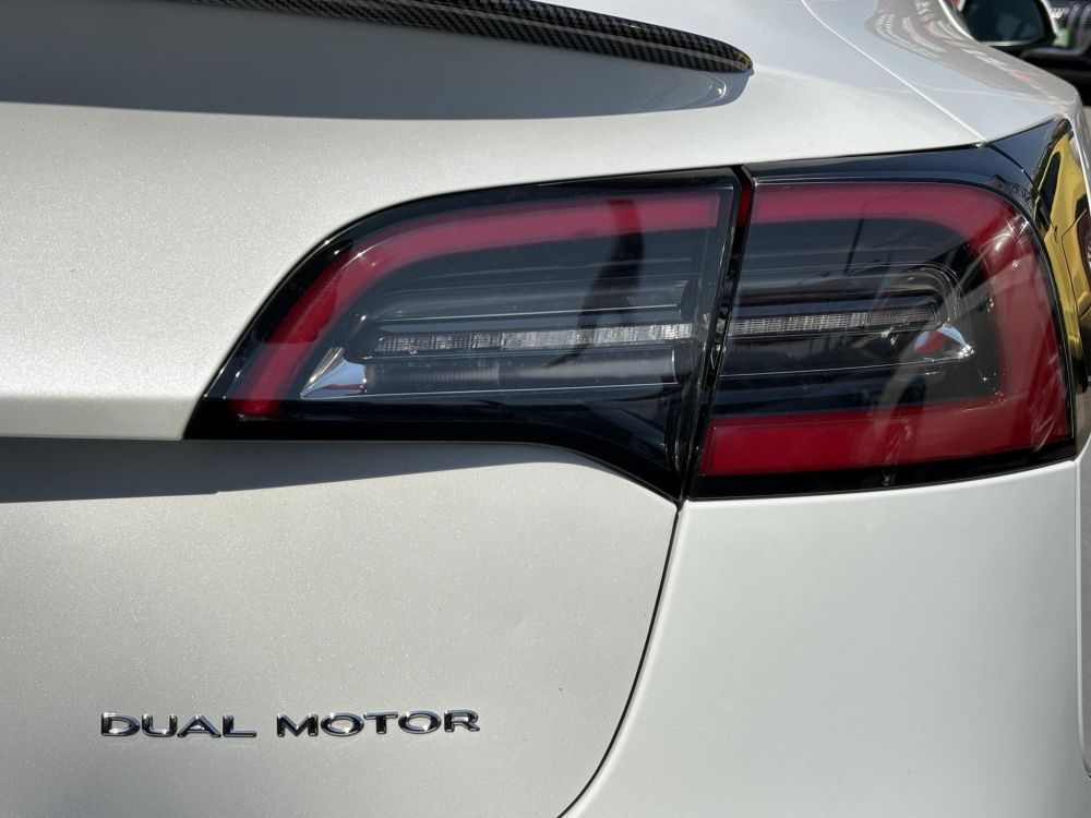 TESLA MODEL 3 Long Range AWD (Automata) 500km-es hatótáv. mátrix LED. garanciális. hőszívattyú. 4 évszakos gumik!