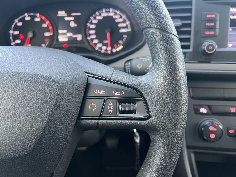 SEAT LEON 1.2 TSi Reference Tempomat Digitklíma Bluetooth Tolatóradar!