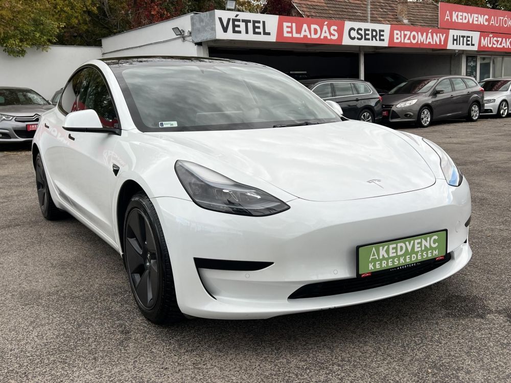 TESLA MODEL 3 Standard Range Plus Aut 35e km. garanciális. hőszivattyú. prémium hifi. mátrix LED!