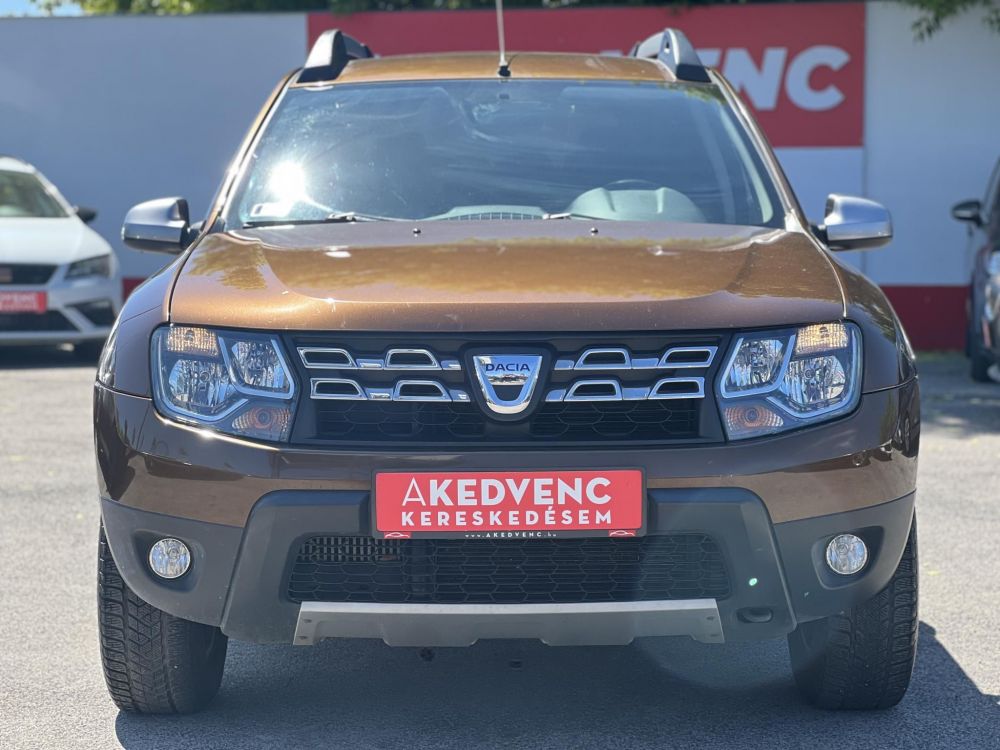DACIA DUSTER 1.2 TCe Arctic 107e km. M.o.-i. klíma téli-nyári kerék!