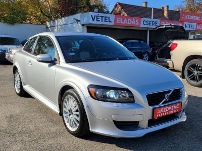 VOLVO C30 2.0 D Momentum Xenon Digitklíma Tempomat Friss Szerviz!