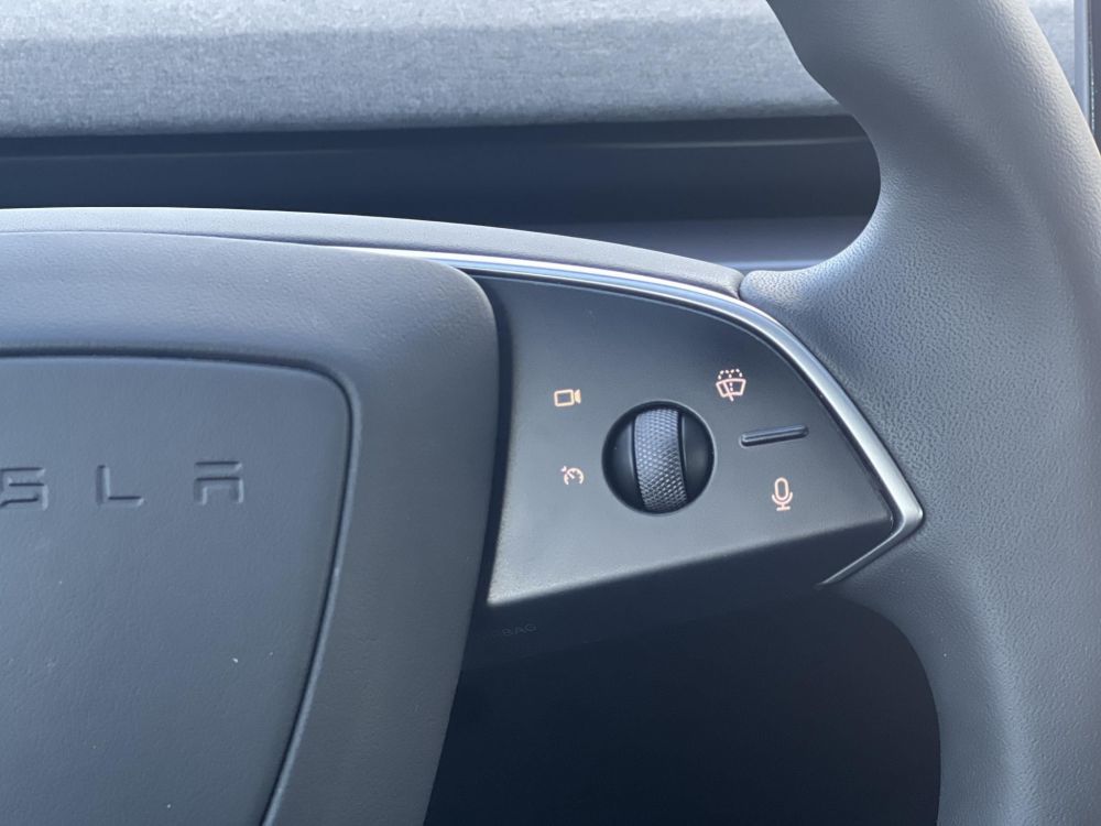 TESLA MODEL 3 Long Range AWD (Automata) HIGHLAND. TÉLI-NYÁRI SZETT GYÁRI ALUFELNIVEL